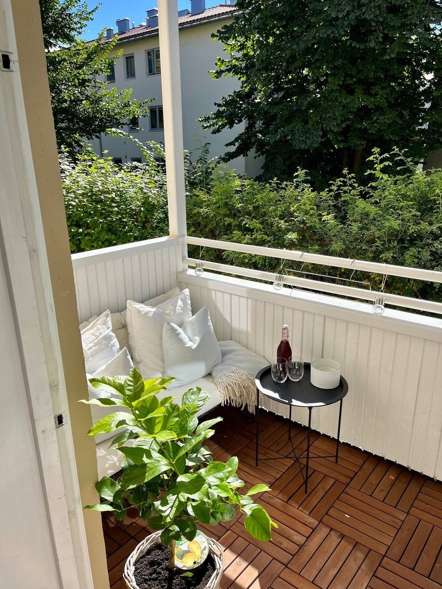 Balkong med masse sol, vestvendt Galleribilde