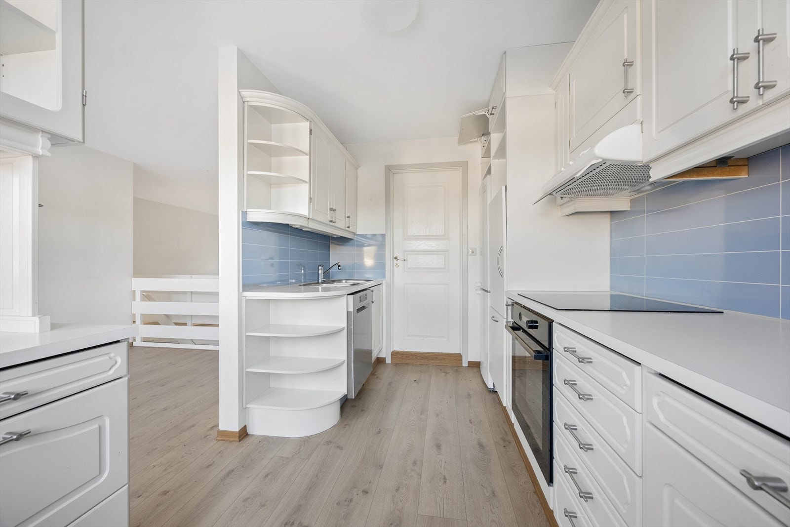 Over kokesonen er det montert en ventilator med kullfilter. Galleribilde