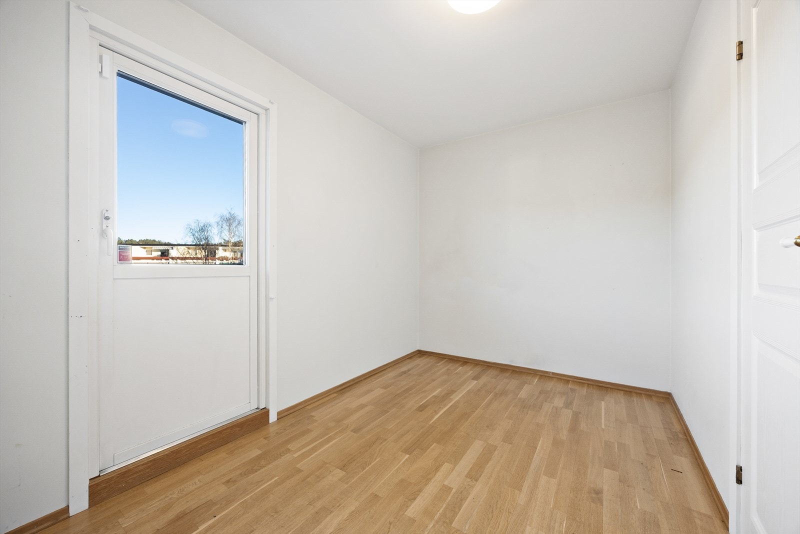 Rommet egner seg godt som barnerom, gjesterom eller kontor, alt etter behov. Galleribilde