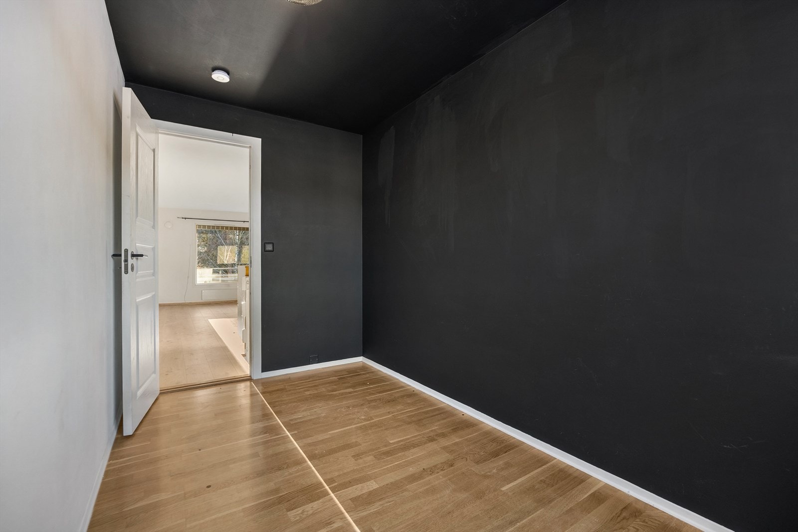 Dette rommet passer utmerket som et ekstra soverom, kontor eller lekerom. Galleribilde