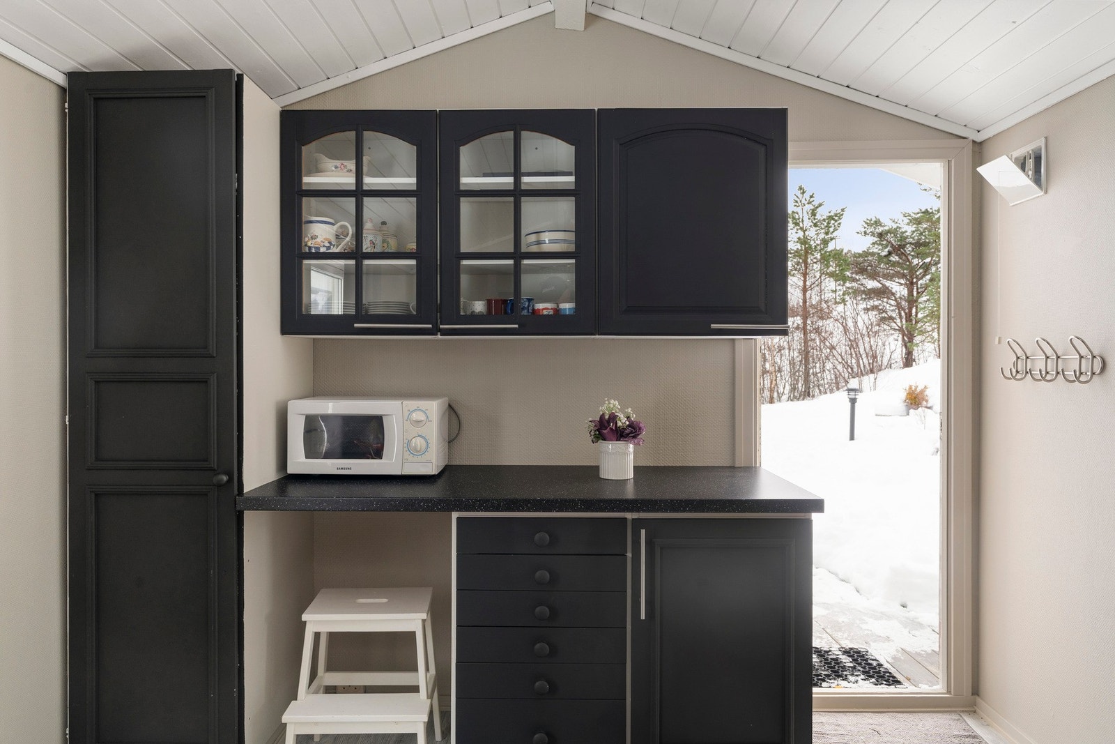 Det er etablert et enkelt kjøkken i annekset. Galleribilde