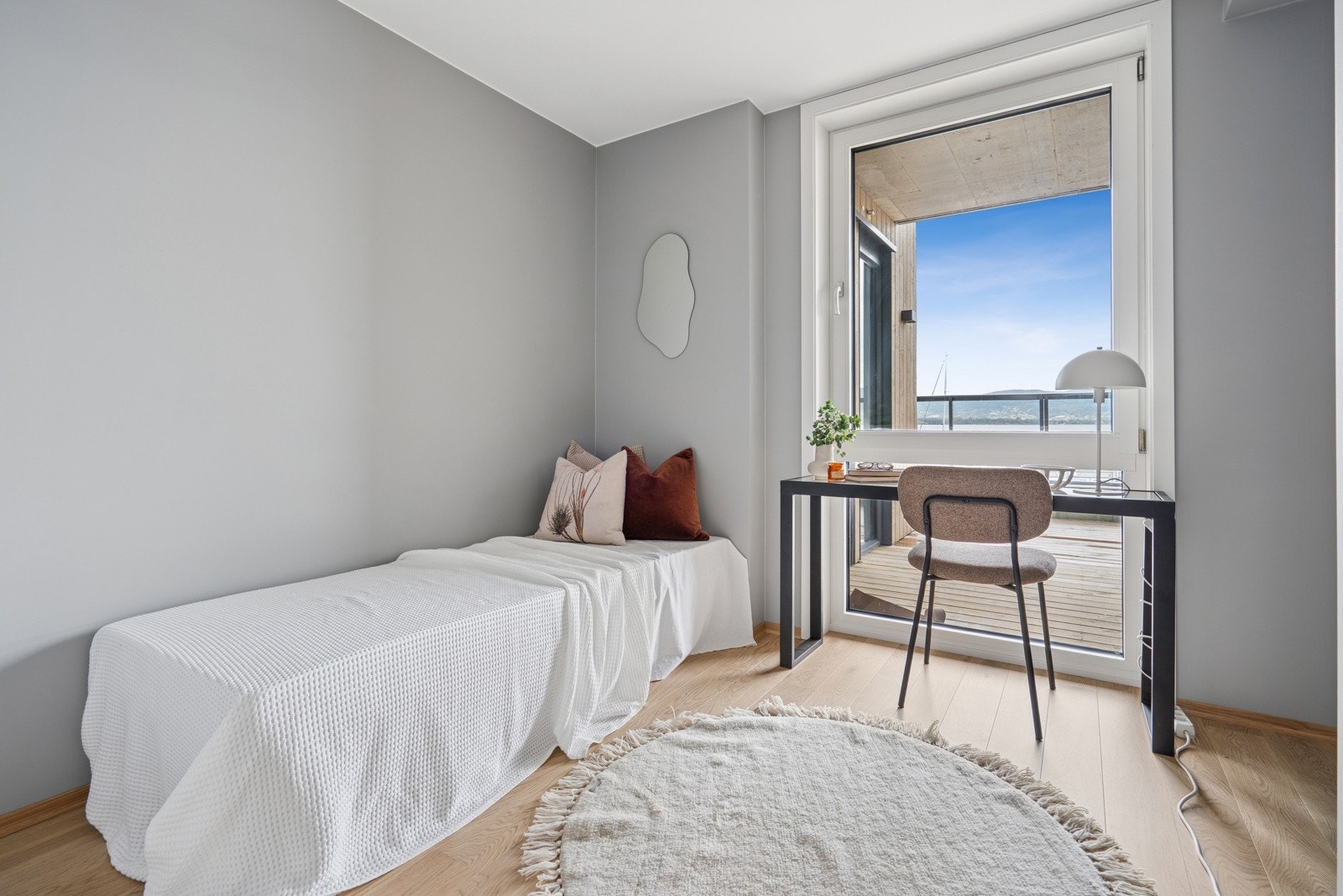 Soverom nr.2. Galleribilde