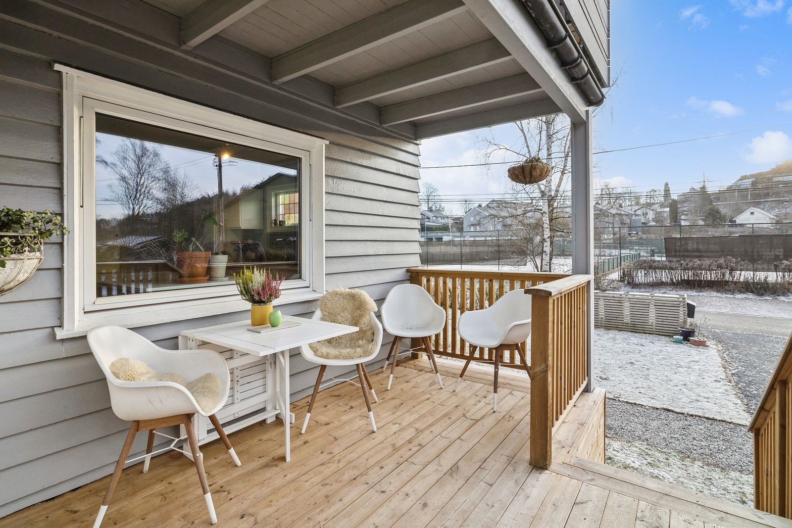 Uteplass Galleribilde