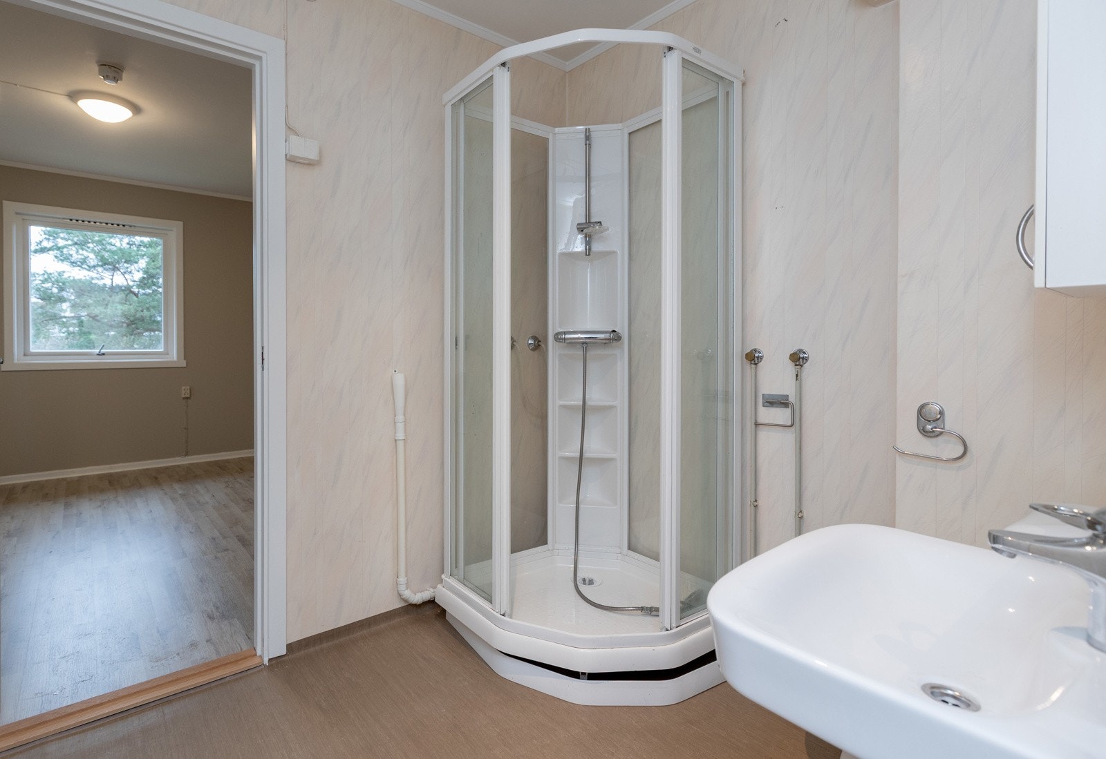 Også inngang til soverommet fra badet Galleribilde