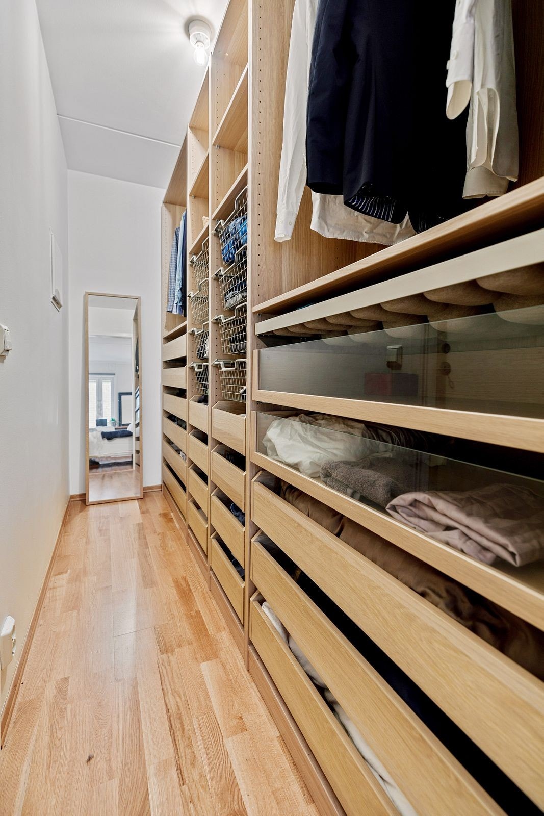 Walk-in-closet Galleribilde