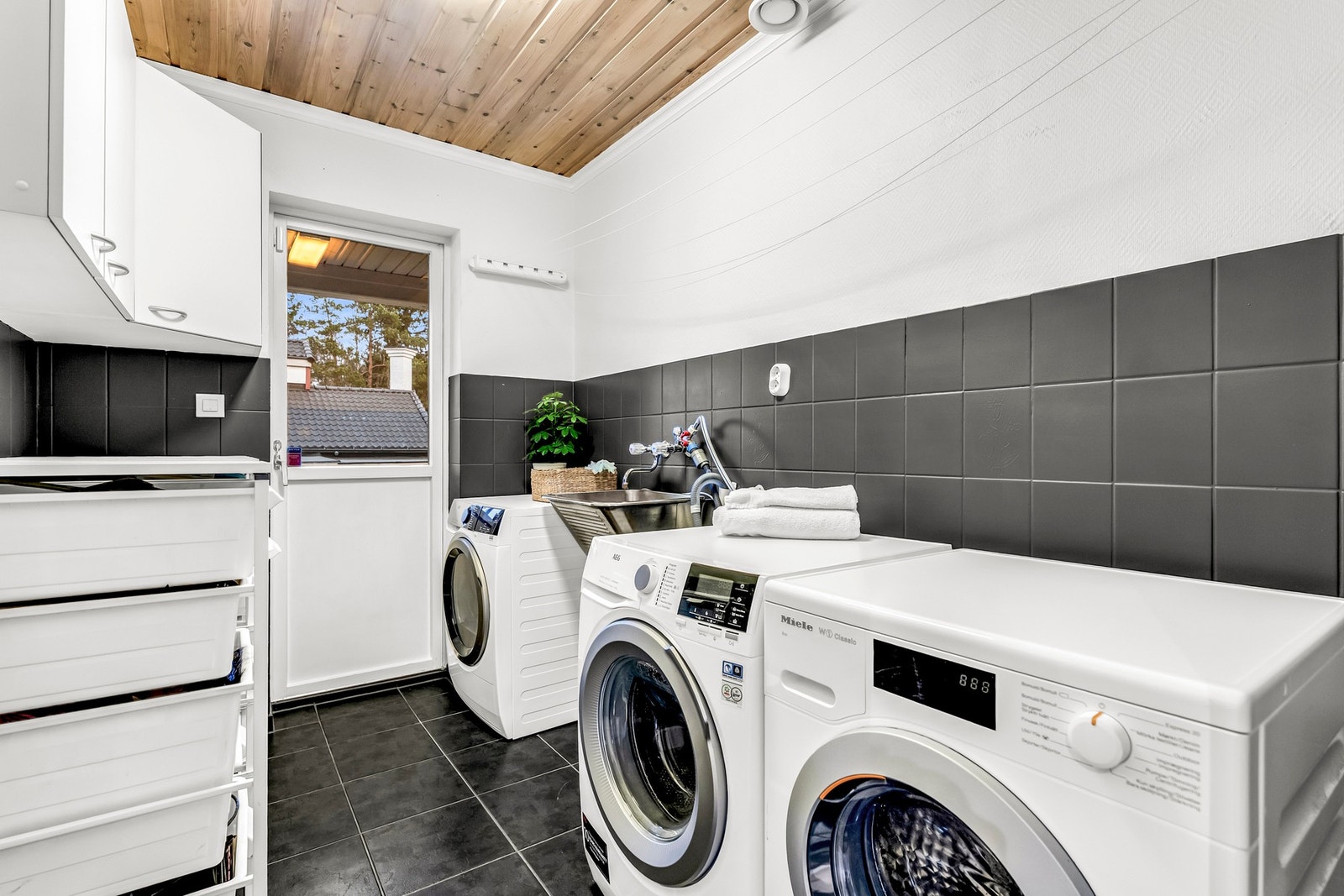 Praktisk med eget vaskerom Galleribilde
