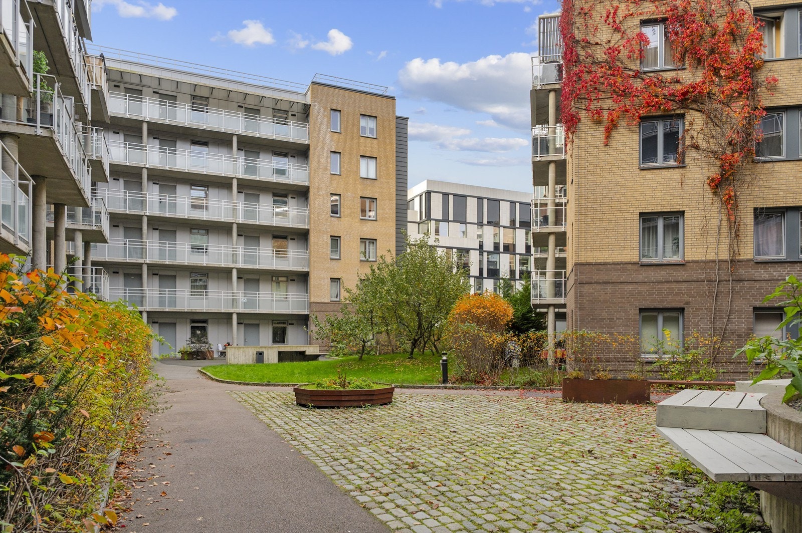 Hyggelige fellesområder med pent opparbeidet grøntarealer. Galleribilde