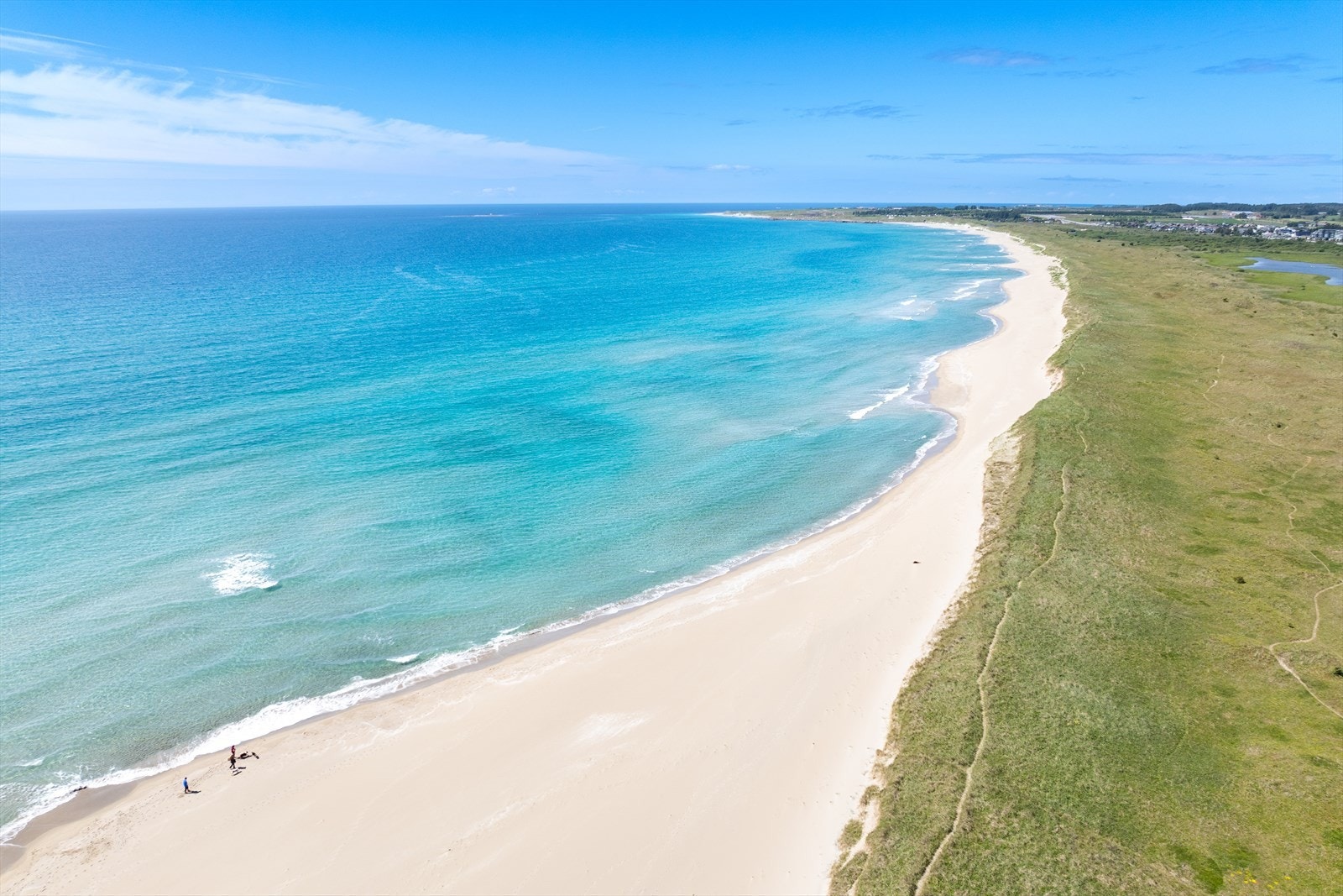 Her er du i nærheten av landetes flotteste strender. Foto: Robin Malm Galleribilde