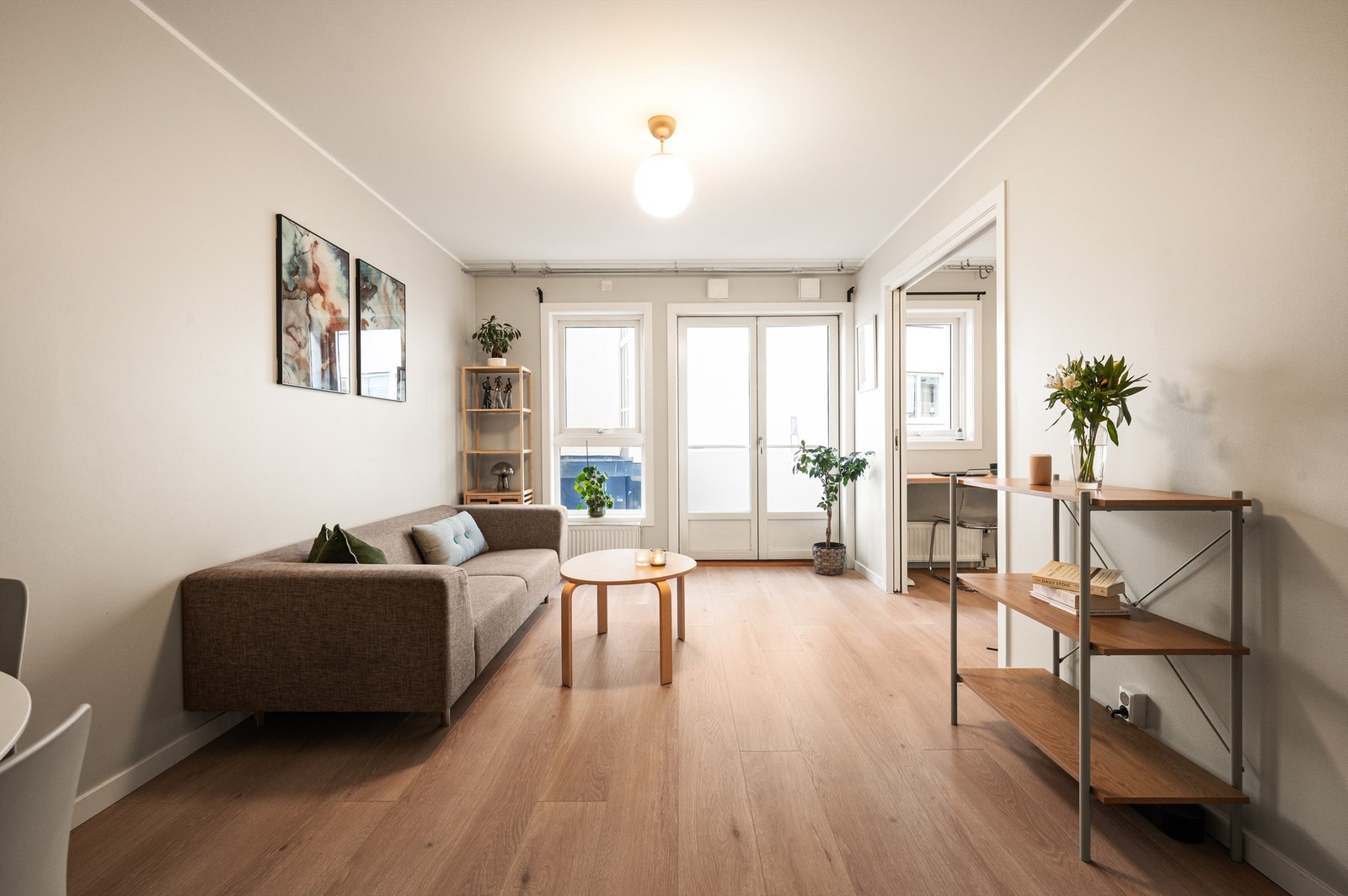 Jonas Ekse Hovland v/Krogsveen har gleden av å presentere Normannsgata 4! Foto: Peter Futo/Cool Pics AS Galleribilde