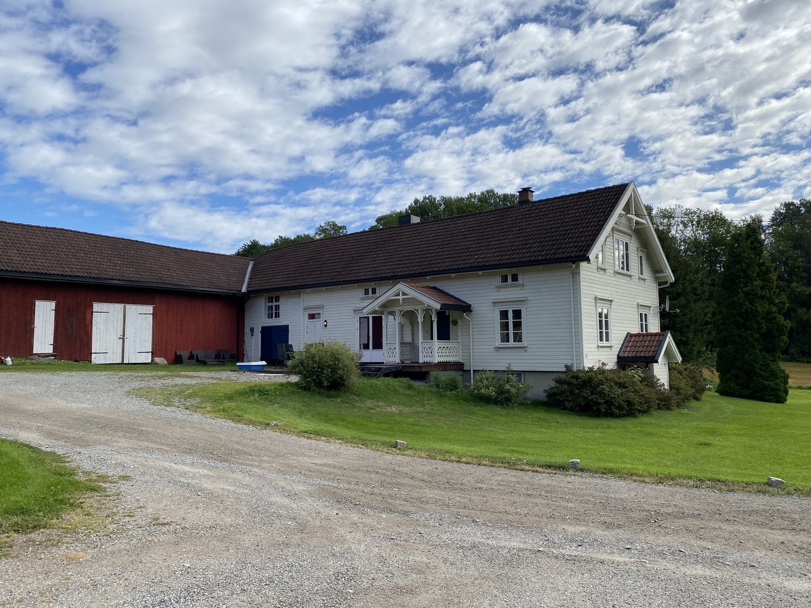 Fasade på sommeren Galleribilde