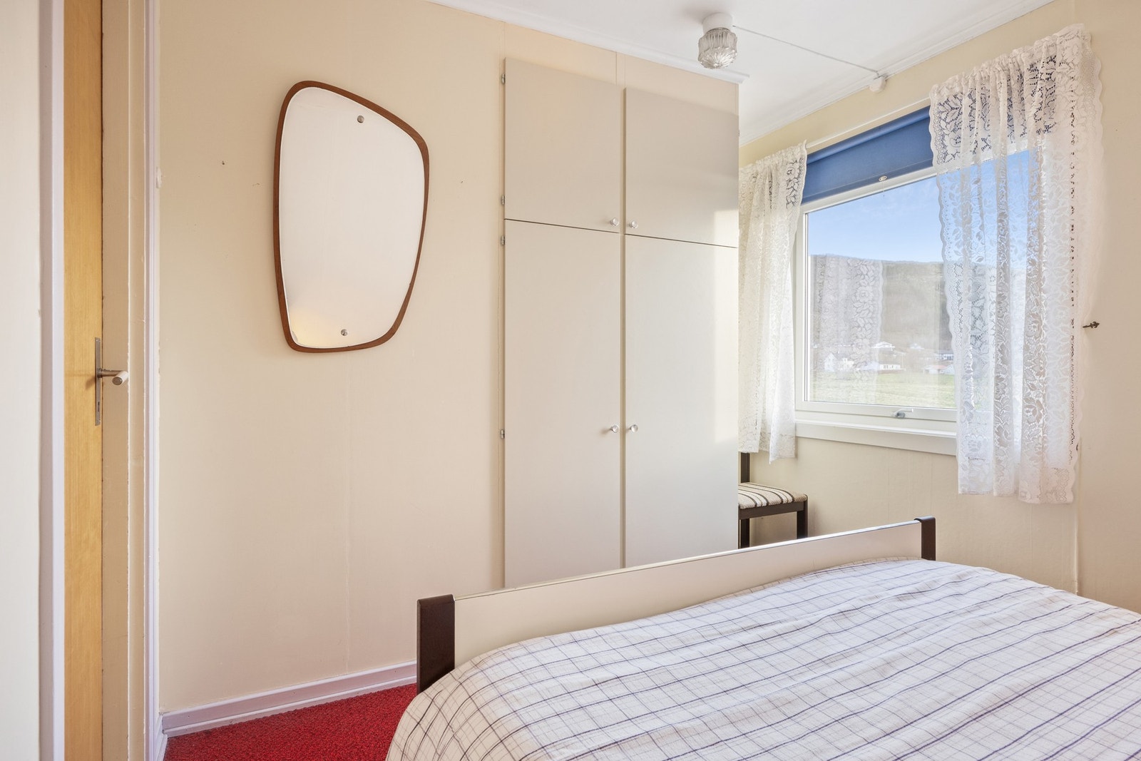 Det andre soverommet måler 11m² og har en praktisk innebygd garderobeløsning. Galleribilde