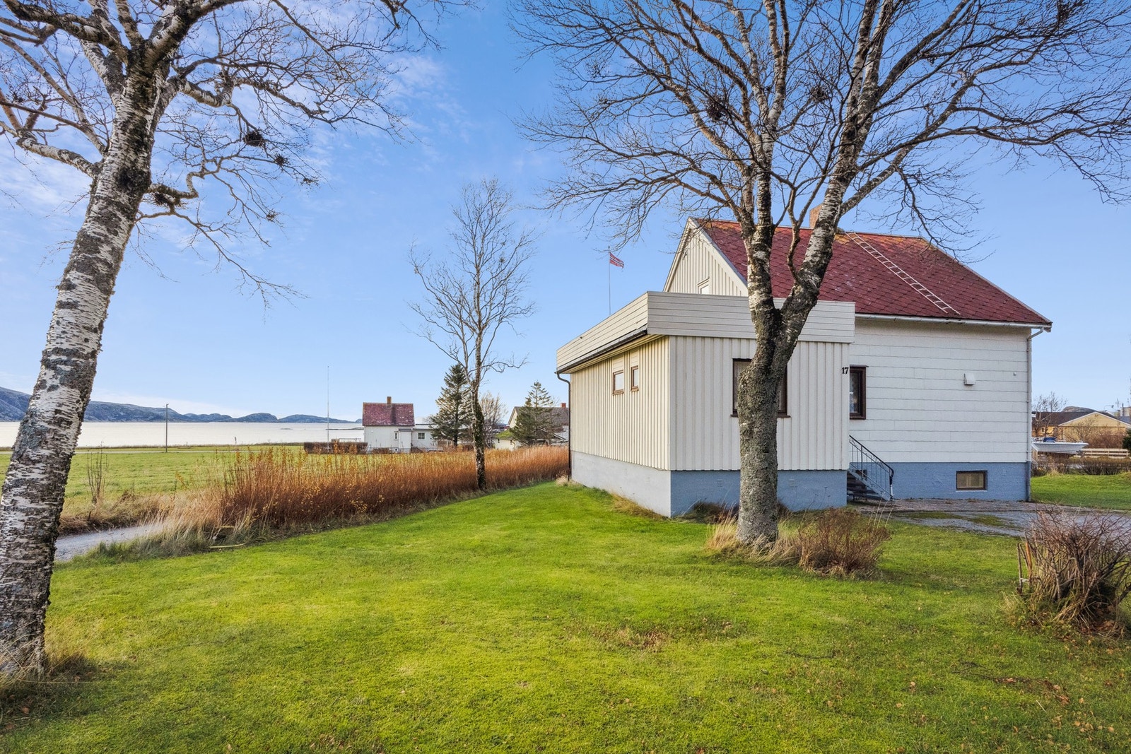 Fra det femte soverommet har man direkte utgang til boligens takterrase som måler 33m². Galleribilde