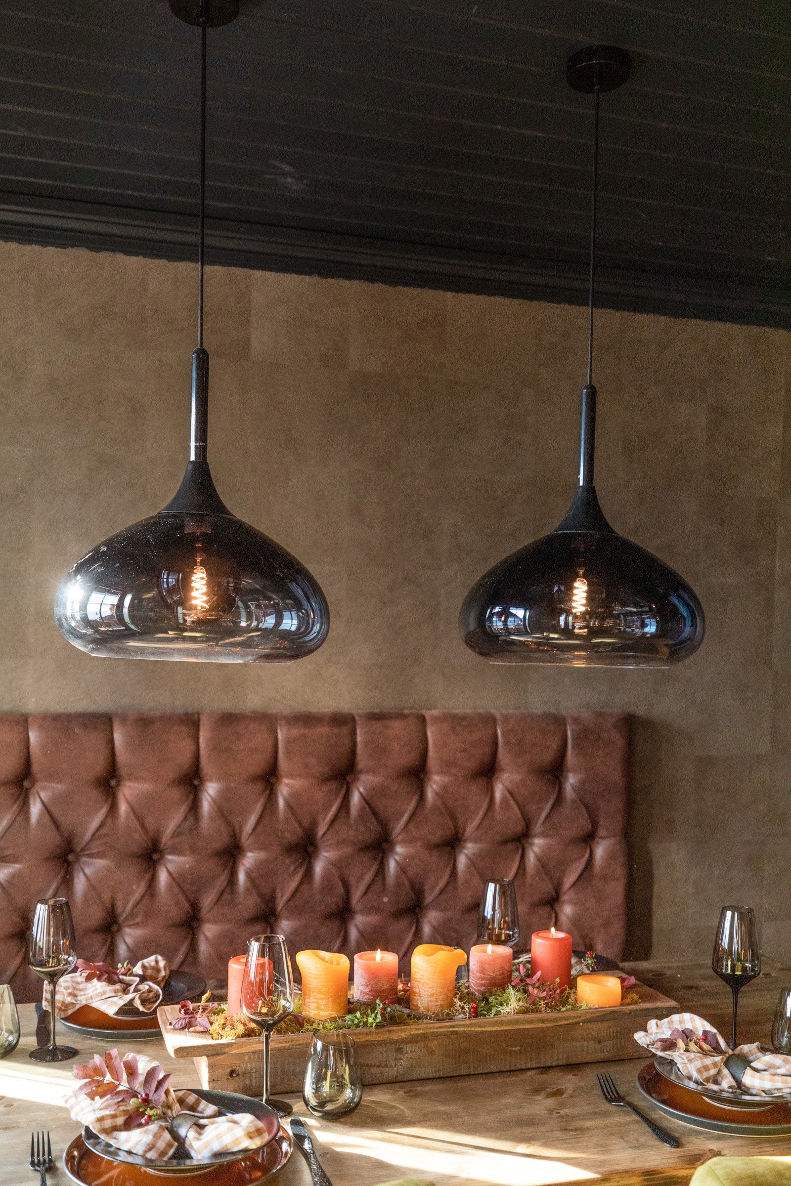 Hyggelig spiseplass hvor veggen har tapet fra Elitis av typen Movida Natives Galleribilde