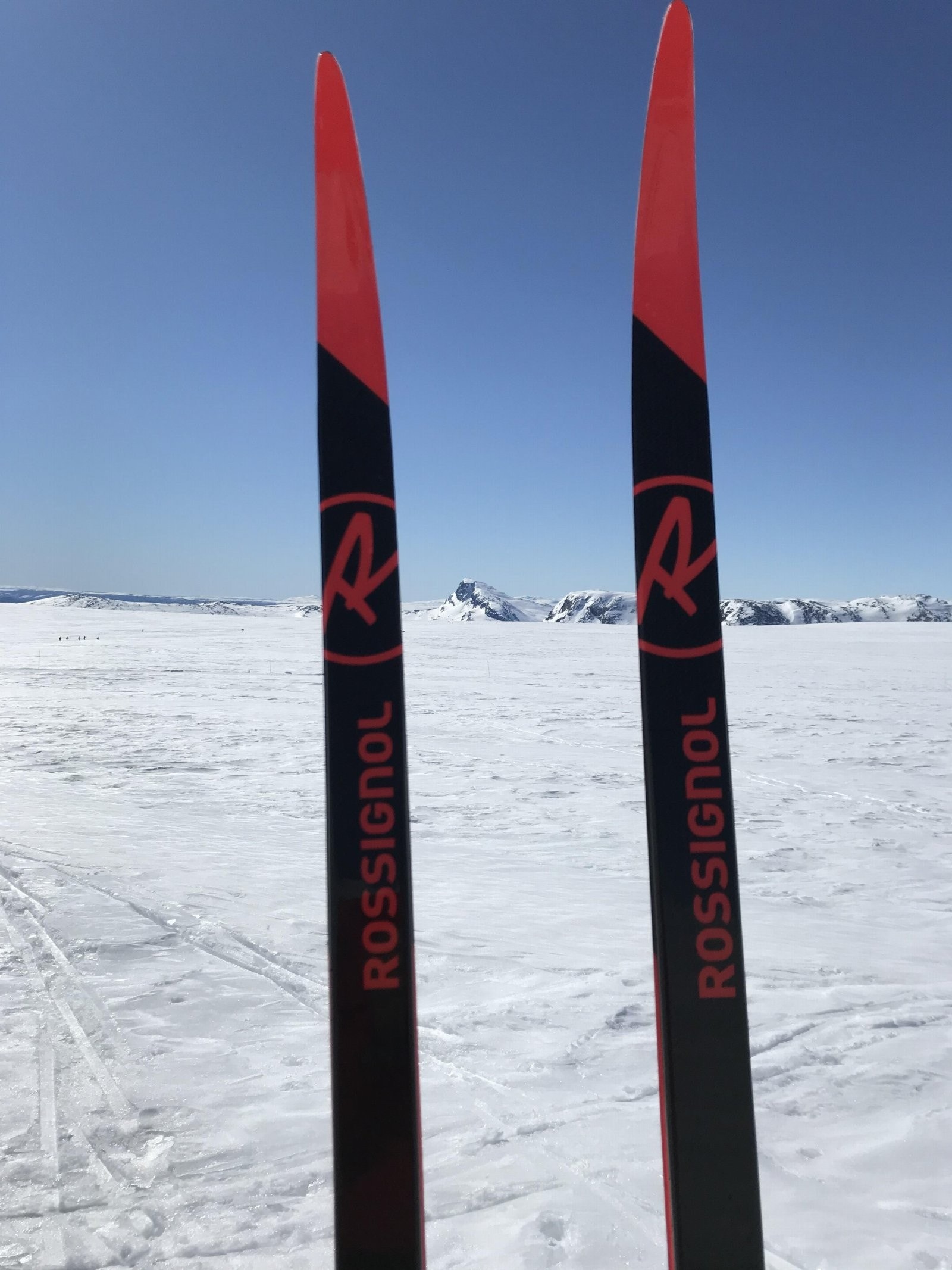 Gå også de fine oppkjørte skiløypene innover Valdresflya hvor fantastisk utsikt brer seg utover den vakre Jotunheimen Galleribilde