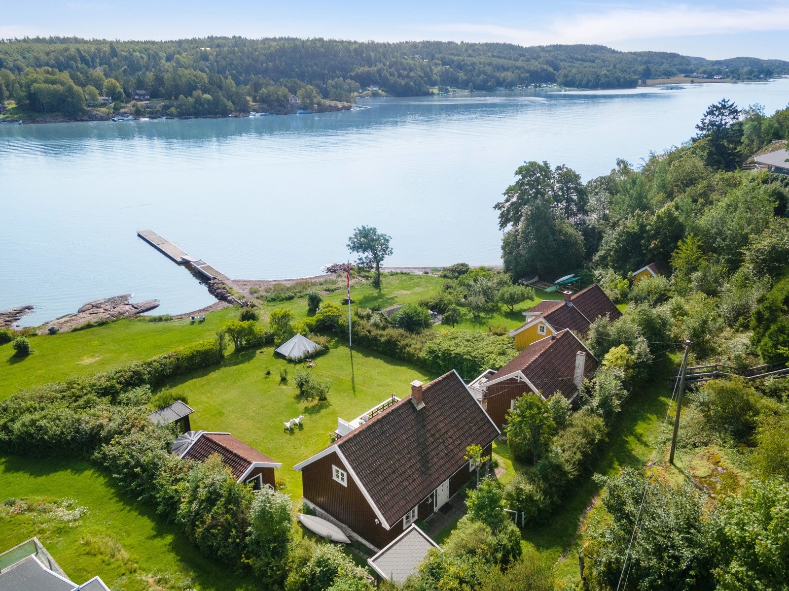 På eiendommen er det både hytte og anneks Galleribilde