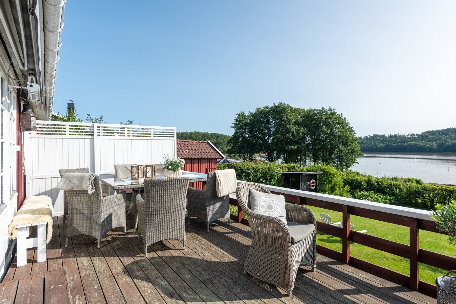 Eiendommen har flere deilige uteplasser Galleribilde