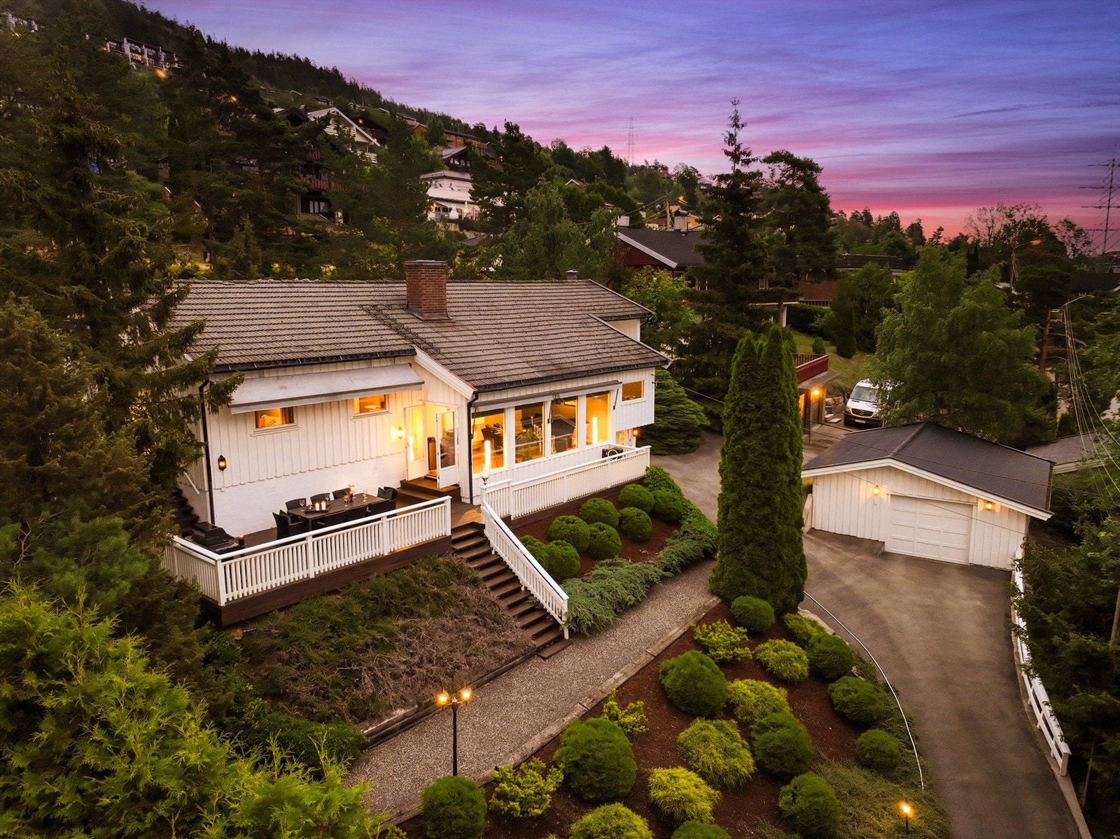 Krogsveen v/Nhut Nam Huynh har gleden av å presentere denne flotte og innholdsrike eneboligen med attraktiv beliggenhet på Åssiden. Foto: Peter Futo/Cool Pics AS Galleribilde