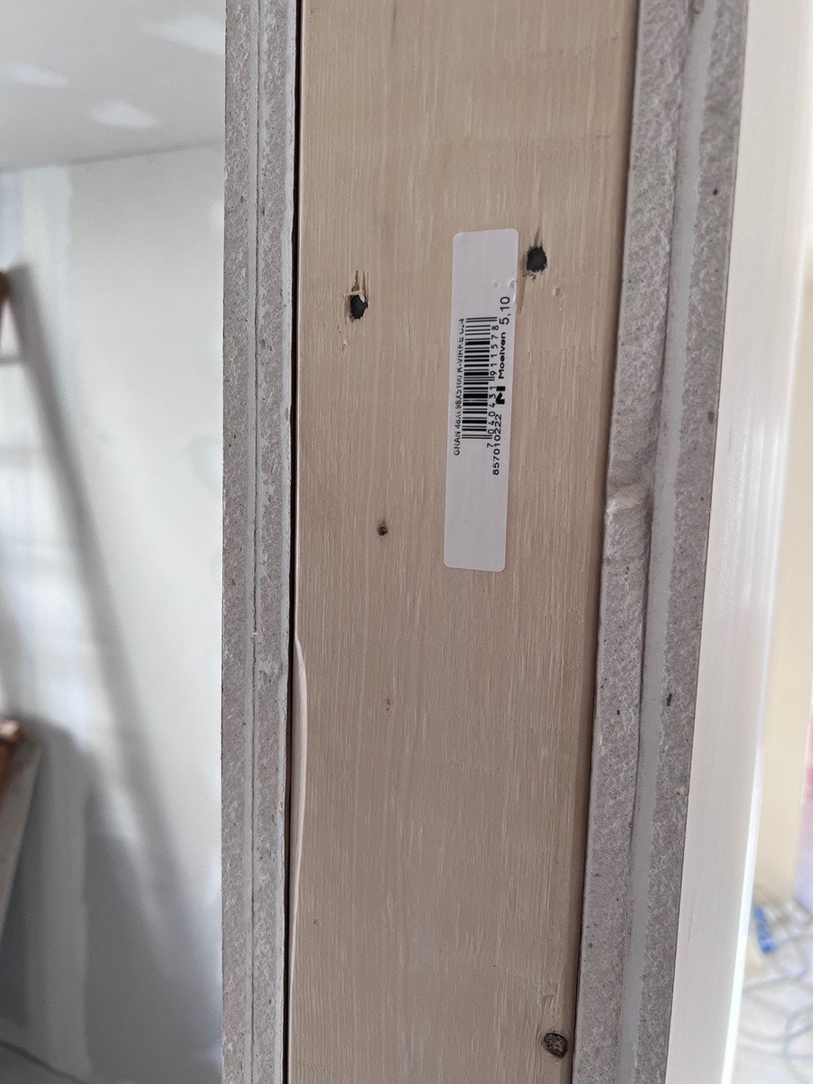 Dobbel gips pga lyd og brann-hemming Galleribilde