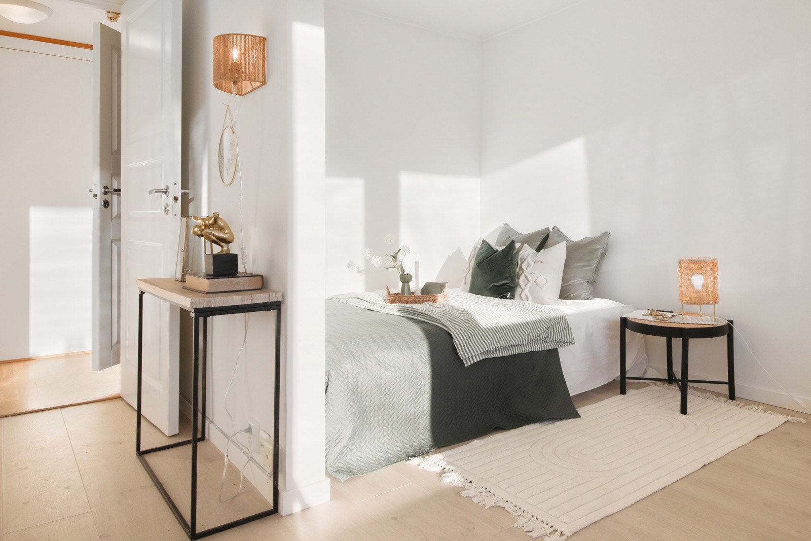 Sovealkove med god plass til seng. Galleribilde