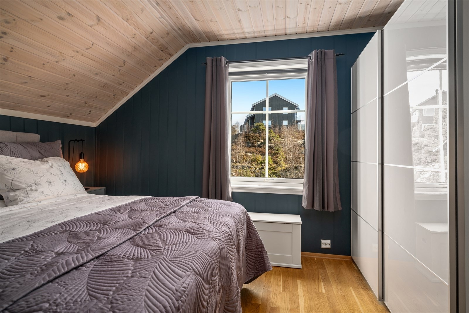 Soverom I Galleribilde