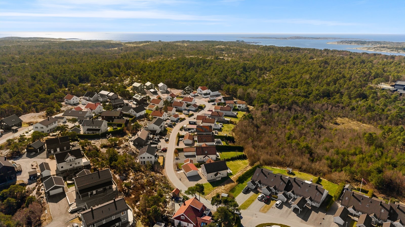 Eiendommen grenser til friområde. Galleribilde