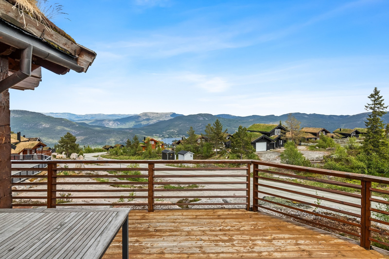 Nydelig utsikt over fjellene Galleribilde