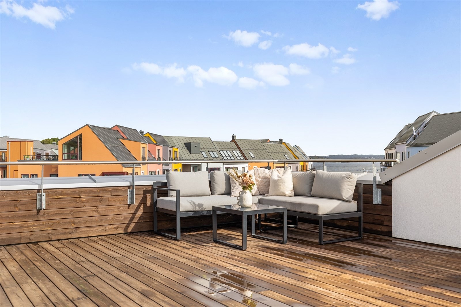 Fra din private takterrasse kan man nyte magiske solnedganger. Galleribilde