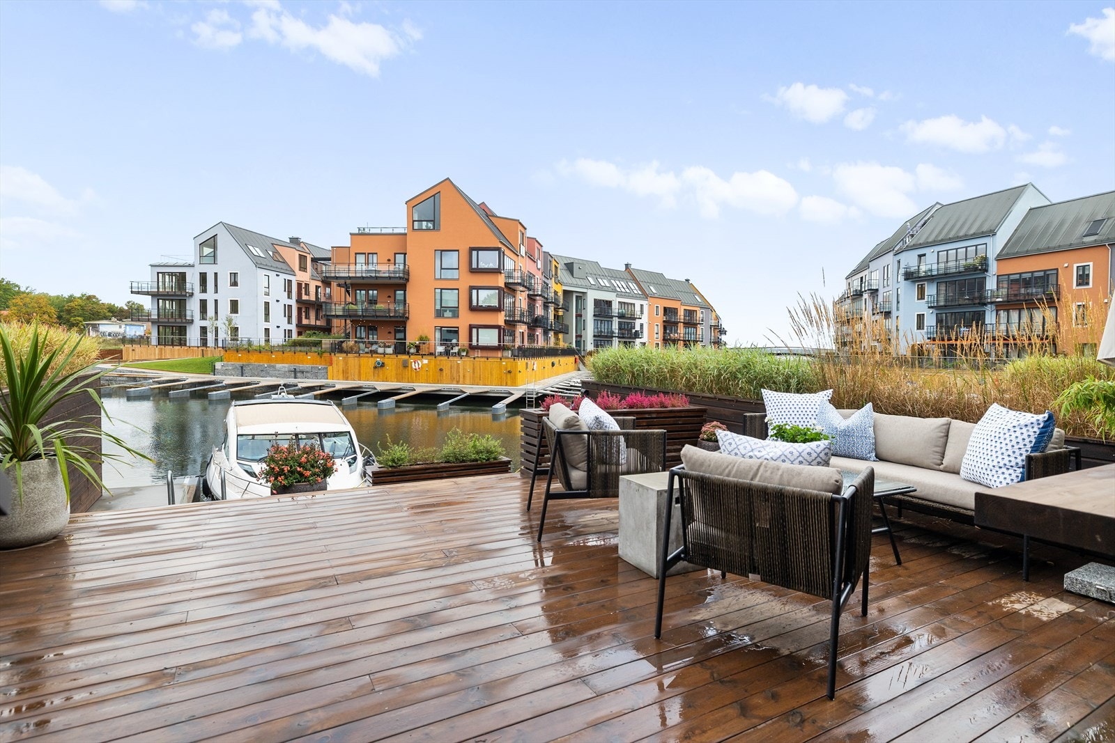 Dette er en bolig som oser av gjennomtenkte detaljer og eksklusivitet - her er det bare å flytte rett inn og nyte! Galleribilde