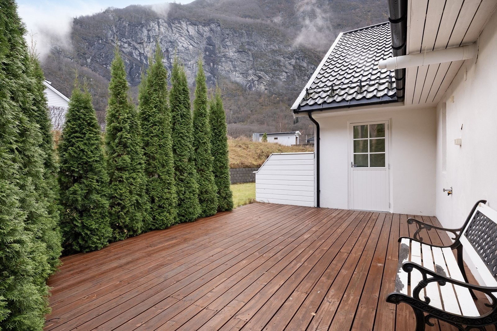 Lunt og fint uteområde som også er skjerma for innsyn. Galleribilde