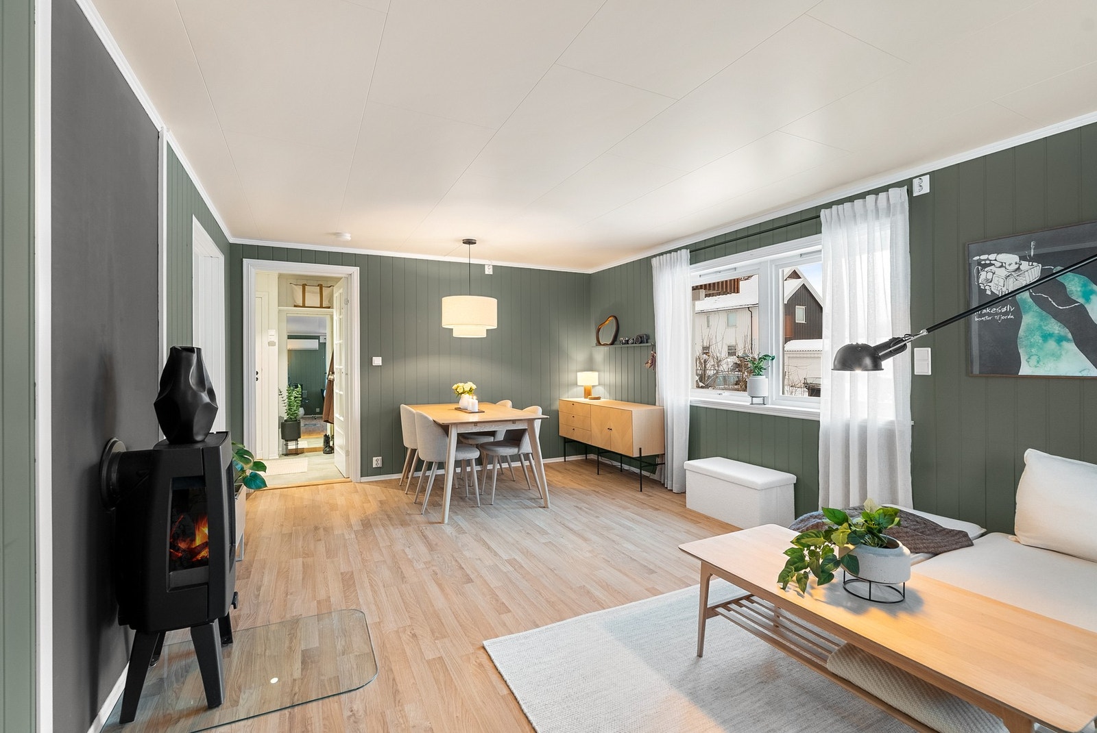 I tillegg til peis har også boligen varmepumpe montert. Galleribilde