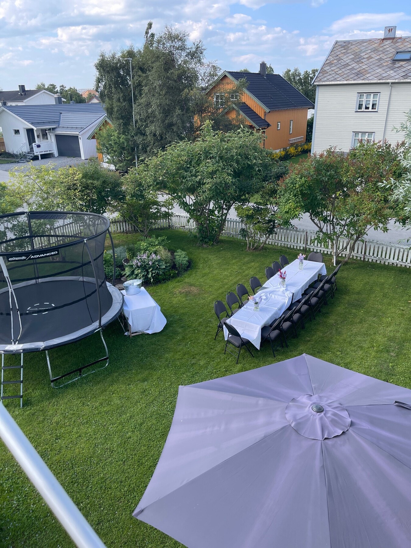 Sommerbilde tatt av selger. Galleribilde