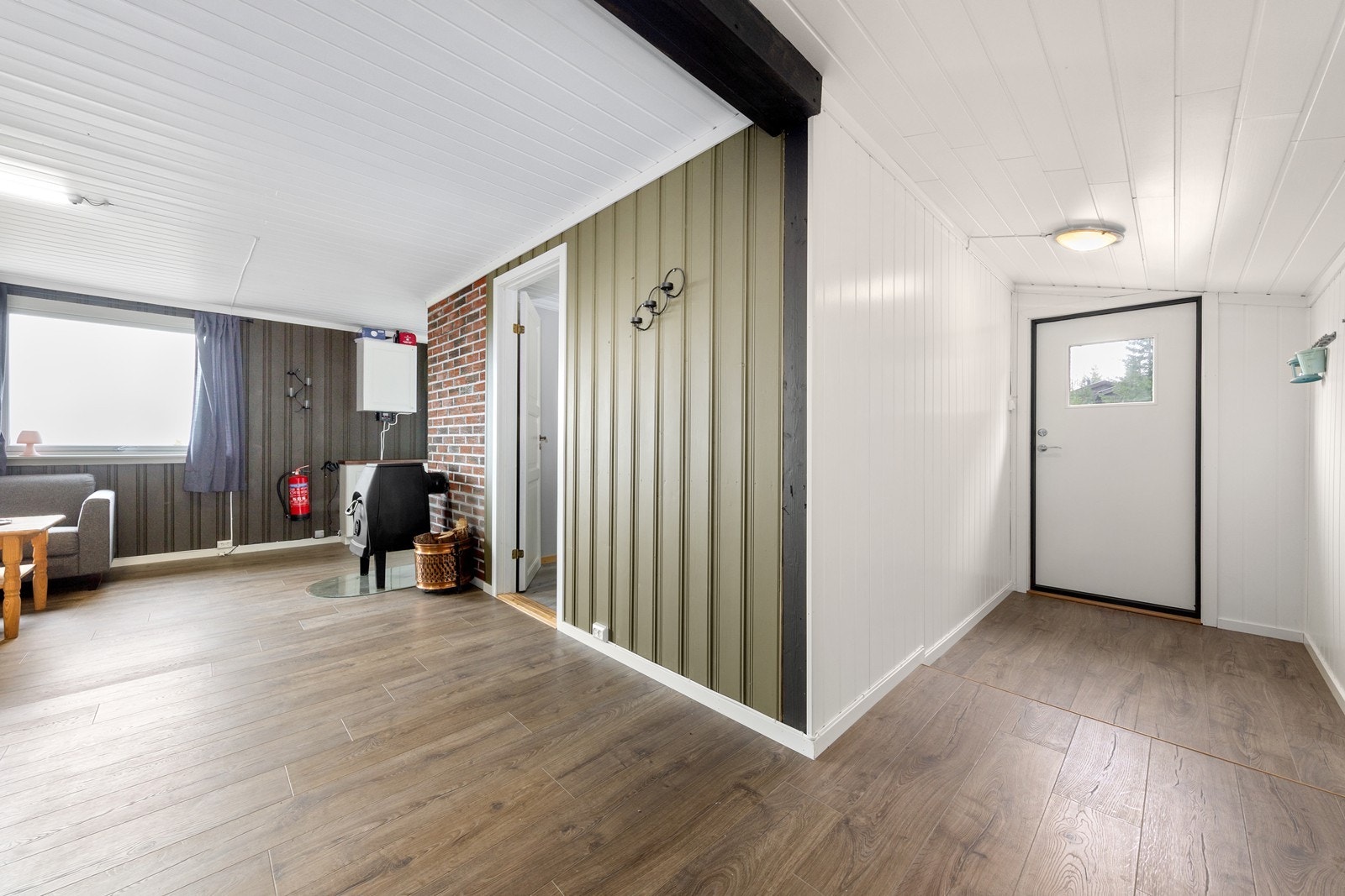 Den åpne planløsningen gir en god flyt og godt lysinnslipp. Galleribilde