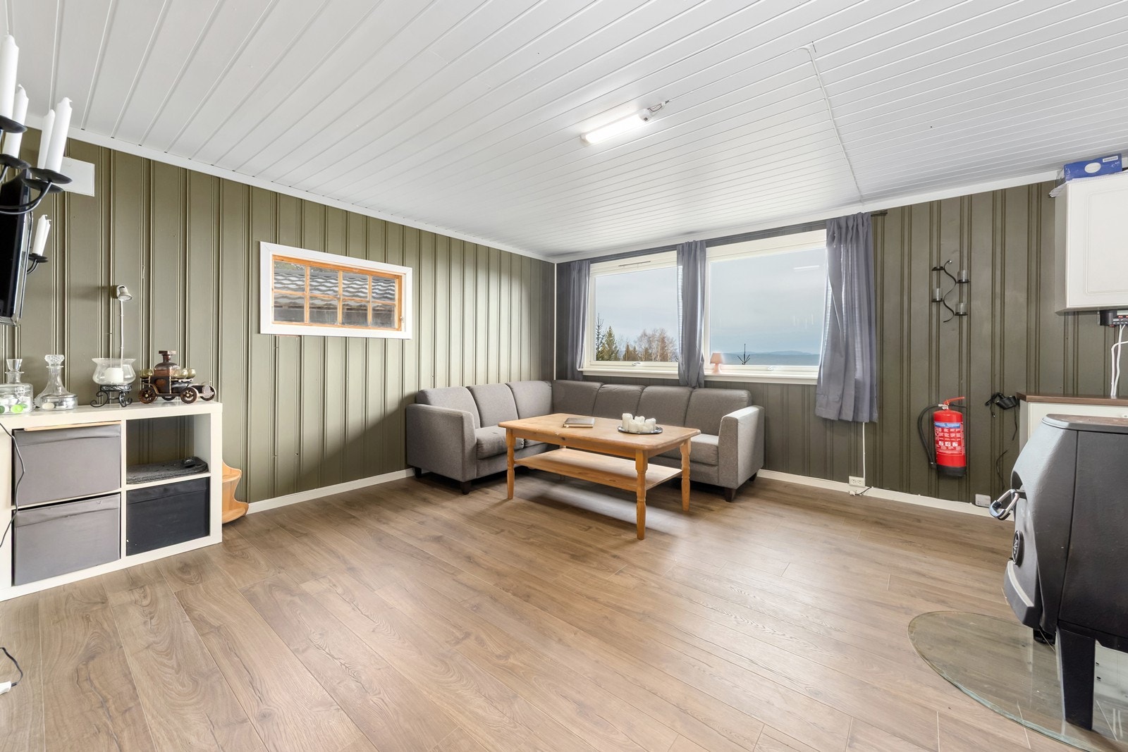 Med naturtoner innvendig speiles naturen utenfor. Galleribilde