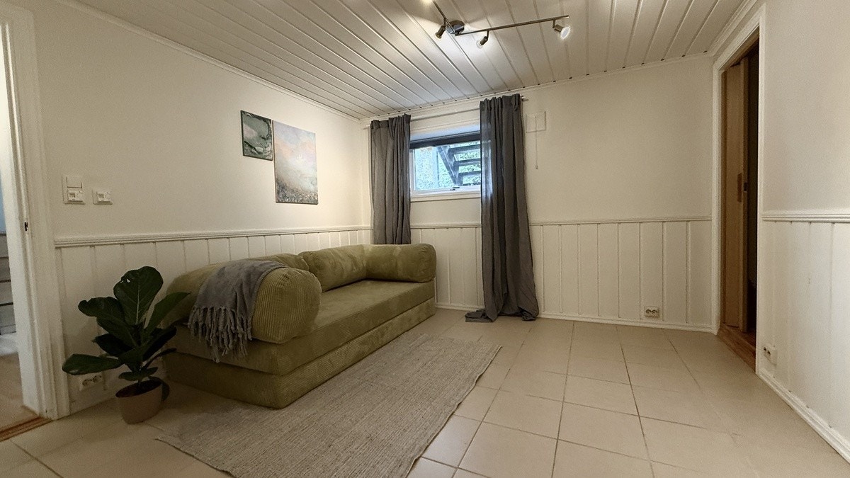 Sofa er ikke inkludert, kun for illustrasjon. Galleribilde