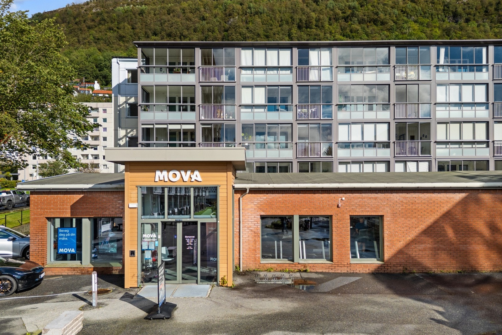 Foretrekker man å trene på senter ligger MOVA Landås 3 min gange unna. Galleribilde