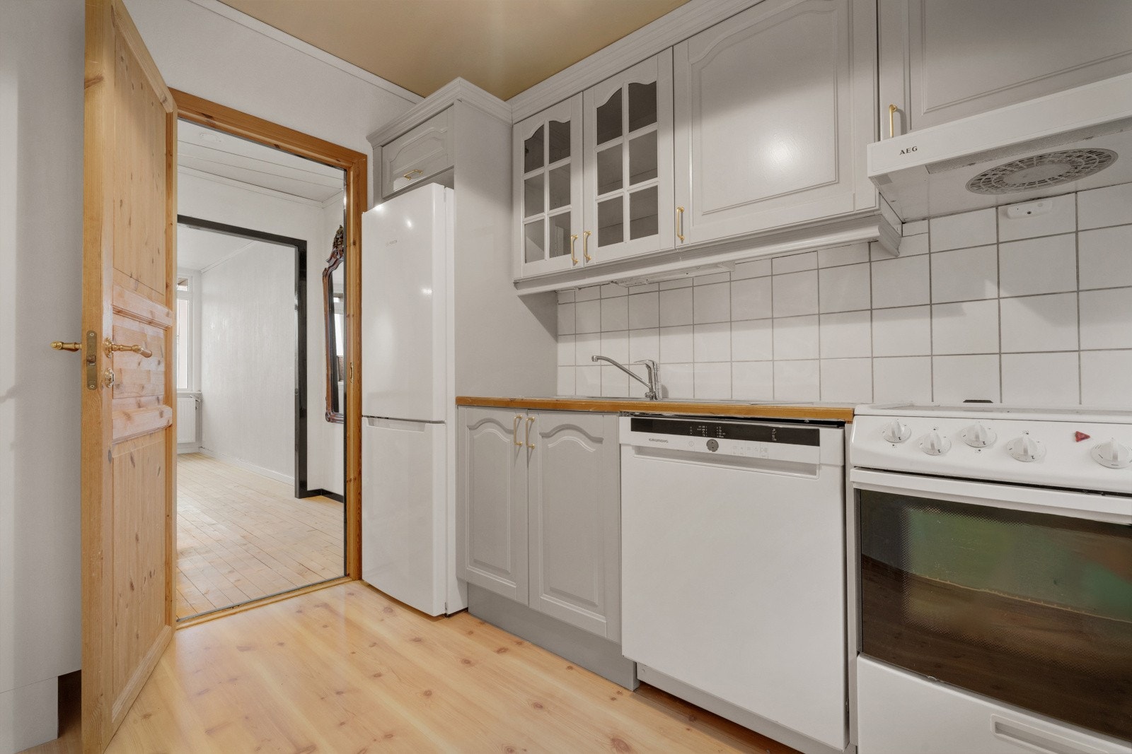 Hvitevarer medfølger handelen. Galleribilde