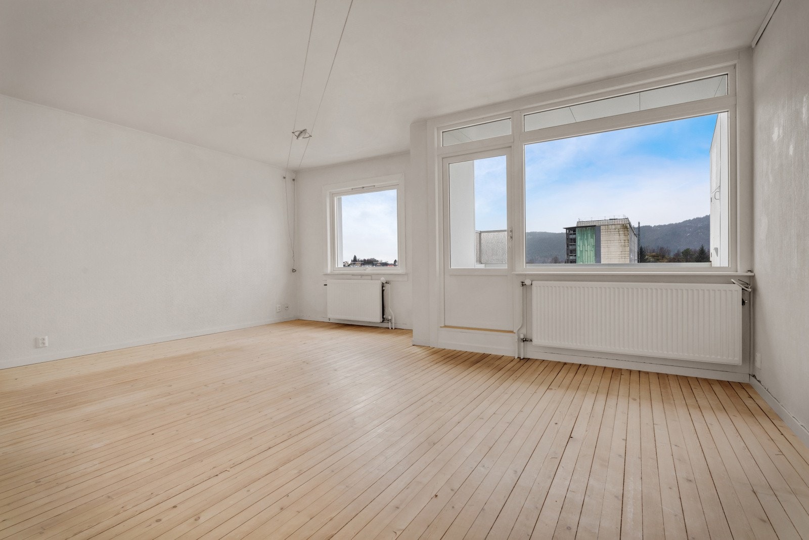 Velkommen til Nattlandsveien 96B! Presentert av Privatmegleren v/Lotte Eklund. Foto: Arvid Berg. Galleribilde