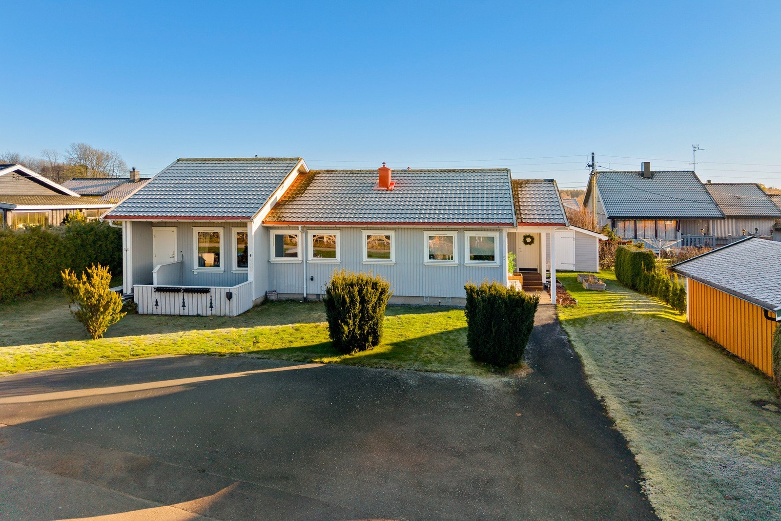 Rikelig med parkering på egen grunn Galleribilde