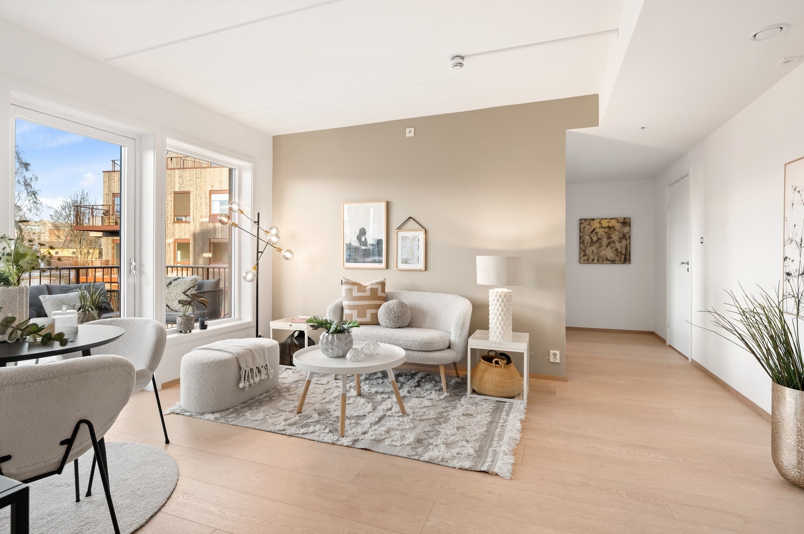 Smakfull og innflytningsklar 3-roms leilighet fra 2024 - leiligheten er med andre ord helt ny og ingen har bebodd leiligheten! Foto: Peter Futo/Cool Pics AS Galleribilde