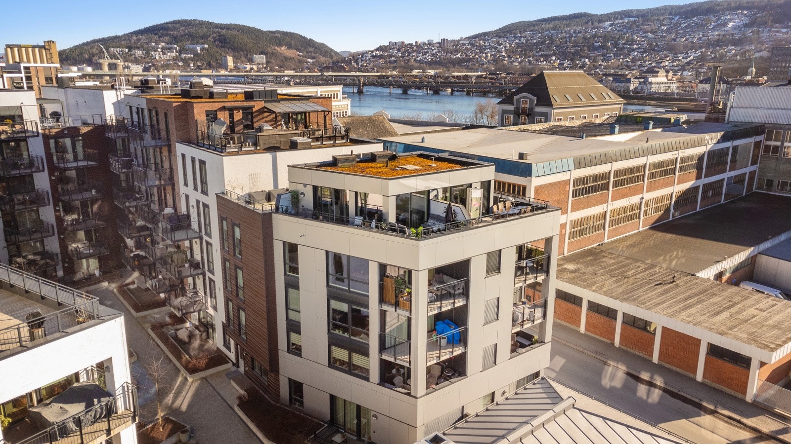 Kort avstand til elveparken og sentrum Galleribilde