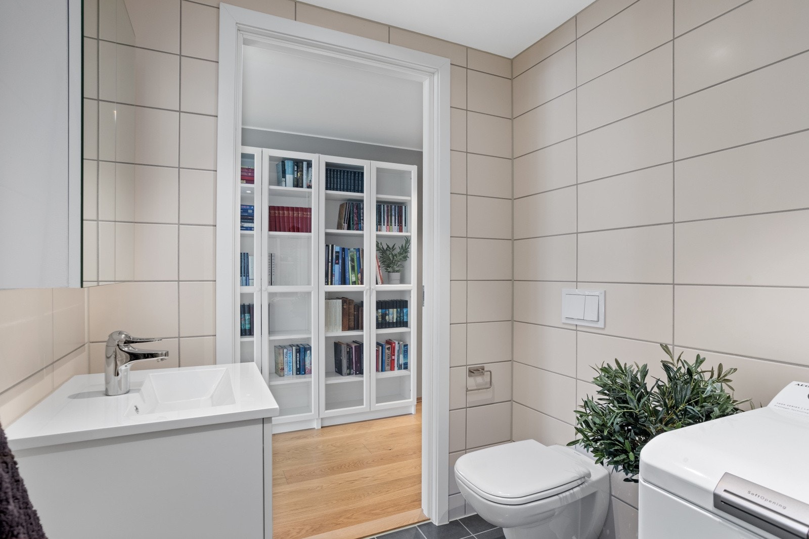 Det er varmekabler på begge bad. Galleribilde