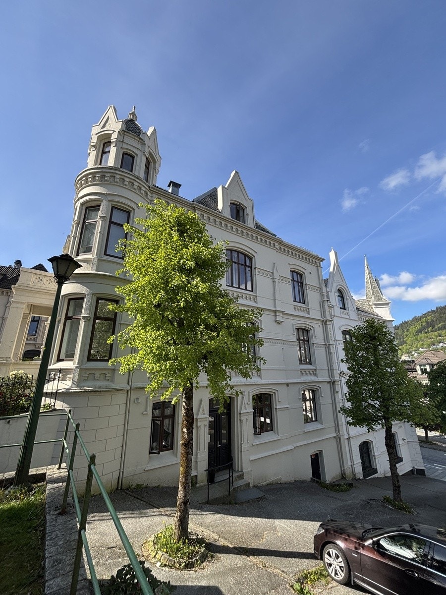 Ledig leilighet til leie i Parkveien 22 på toppen av Nygårdshøyden! Galleribilde