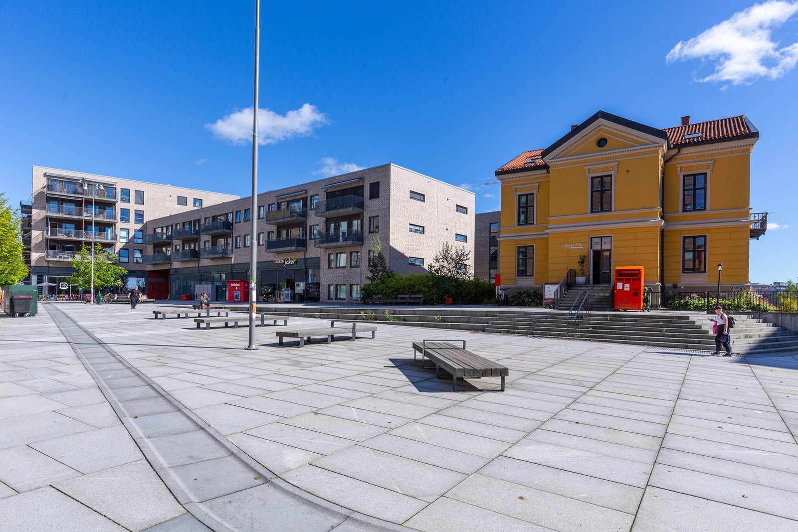 Petersborgplassen. Galleribilde