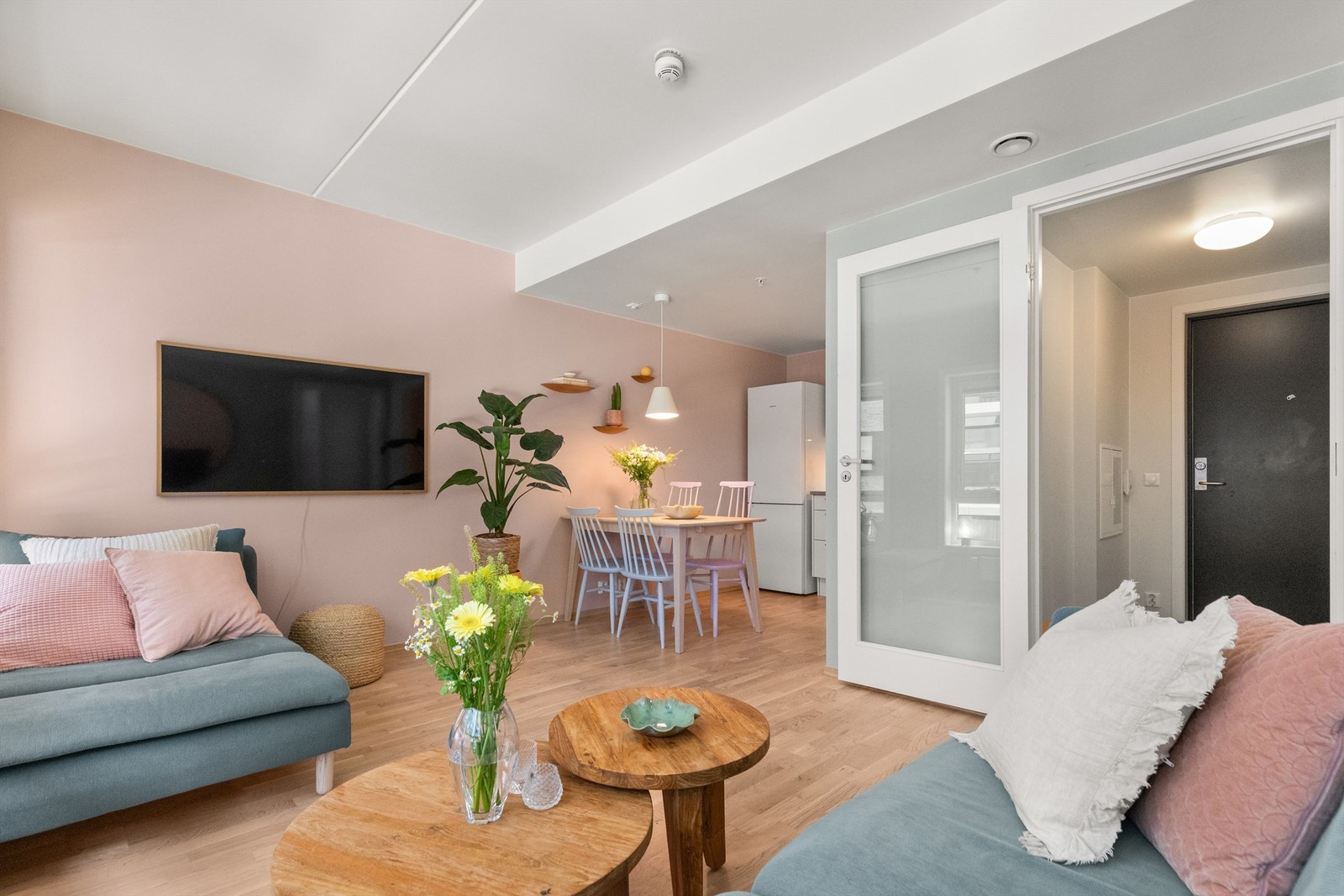 Nora Rørvik Larsen v/ Krogsveen har gleden av å presentere Sigurd Hoels vei 71! Foto: Alejandro Villanueva Galleribilde