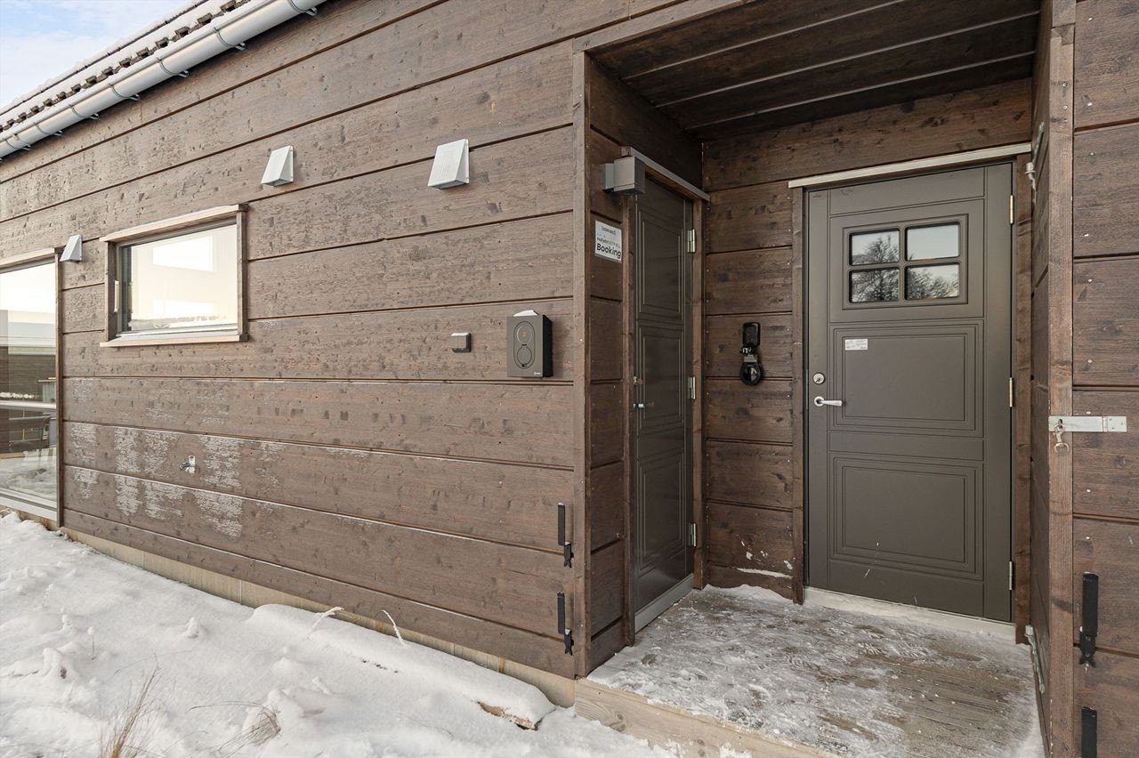 Eiendommen disponerer en utvendig bod på 3 m² for ski og utstyr. Galleribilde