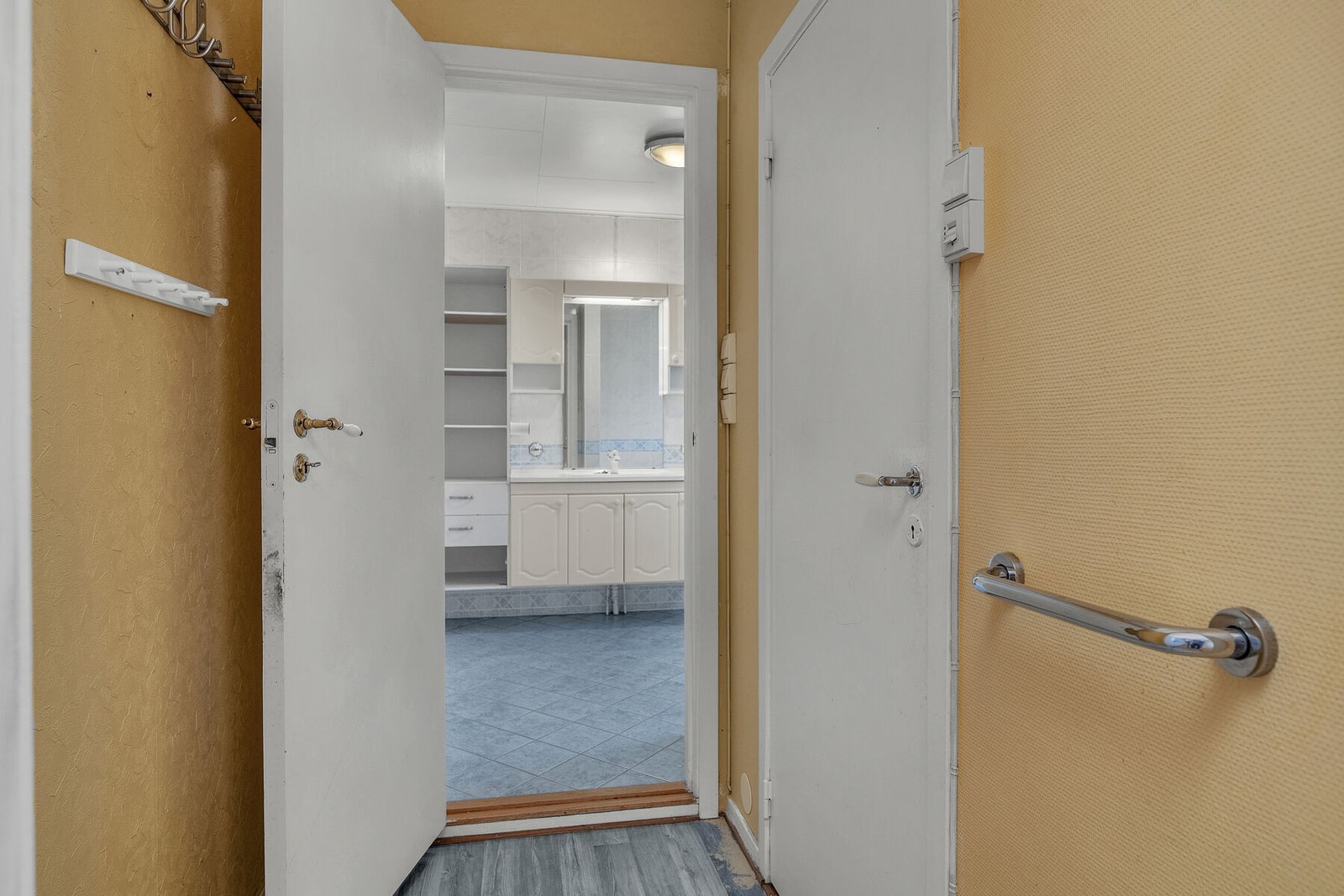 Fra gangen er det også adkomst til bad og vaskerom. Galleribilde