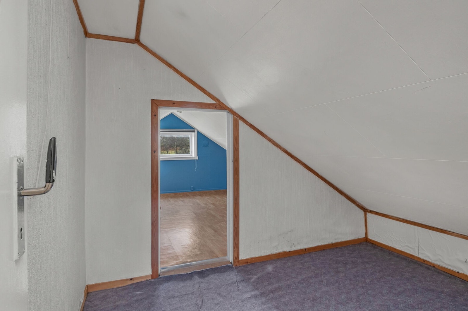 Mellomgang som leder til soverom 4. Galleribilde