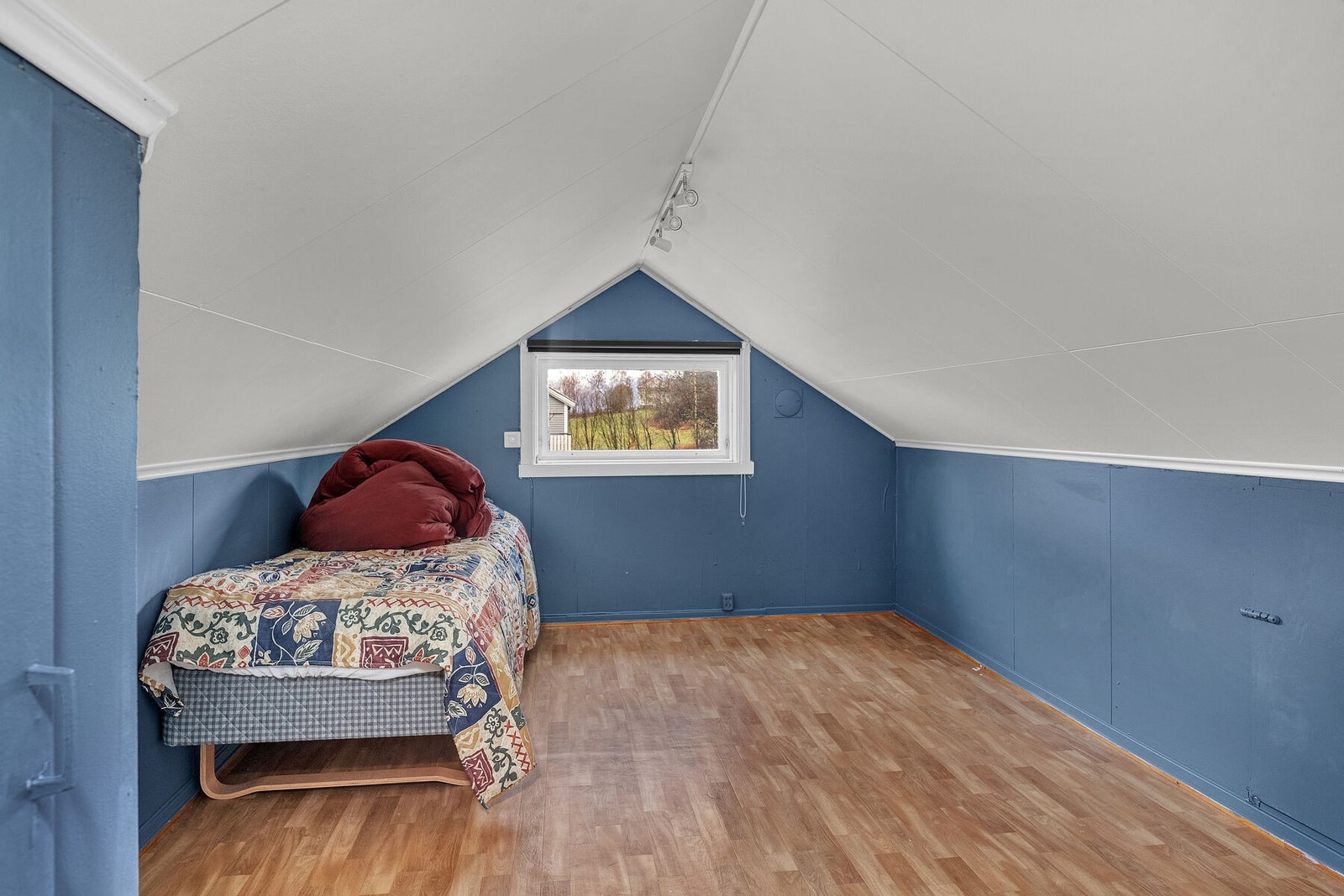 Soverom 4 med lav takhøyde (ikke godkjent) Galleribilde