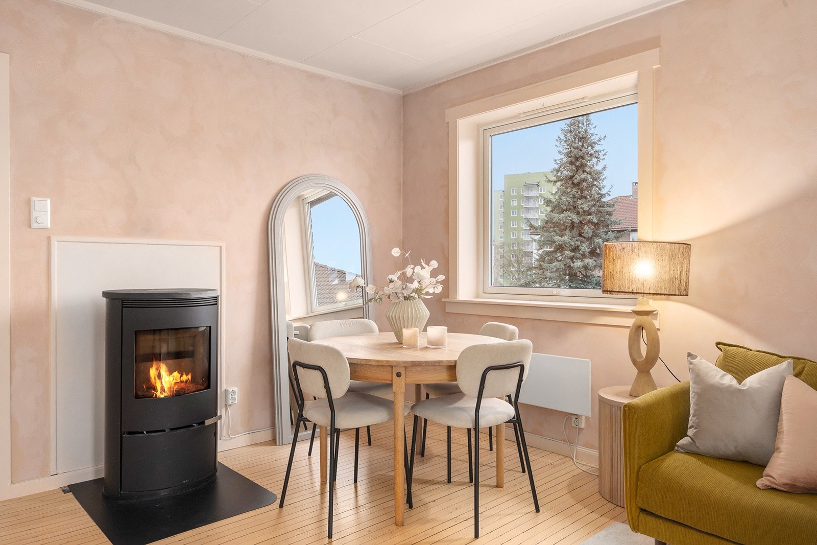 Moderne peisovn fra 2018 Galleribilde