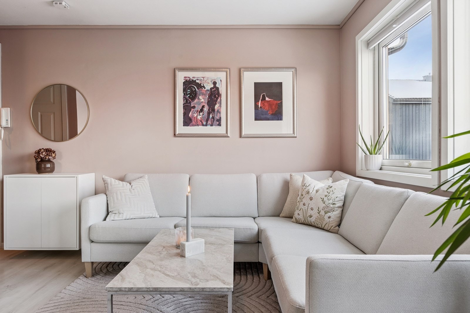 Det er god plass til oppbevaring med bod i både kjeller og loft. Galleribilde